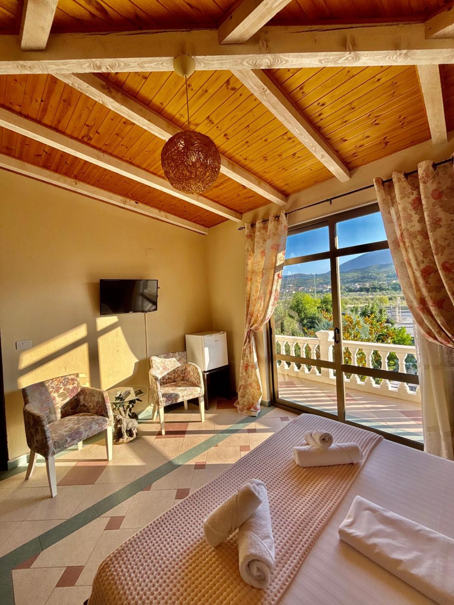 Blen Grand Hotel 3*